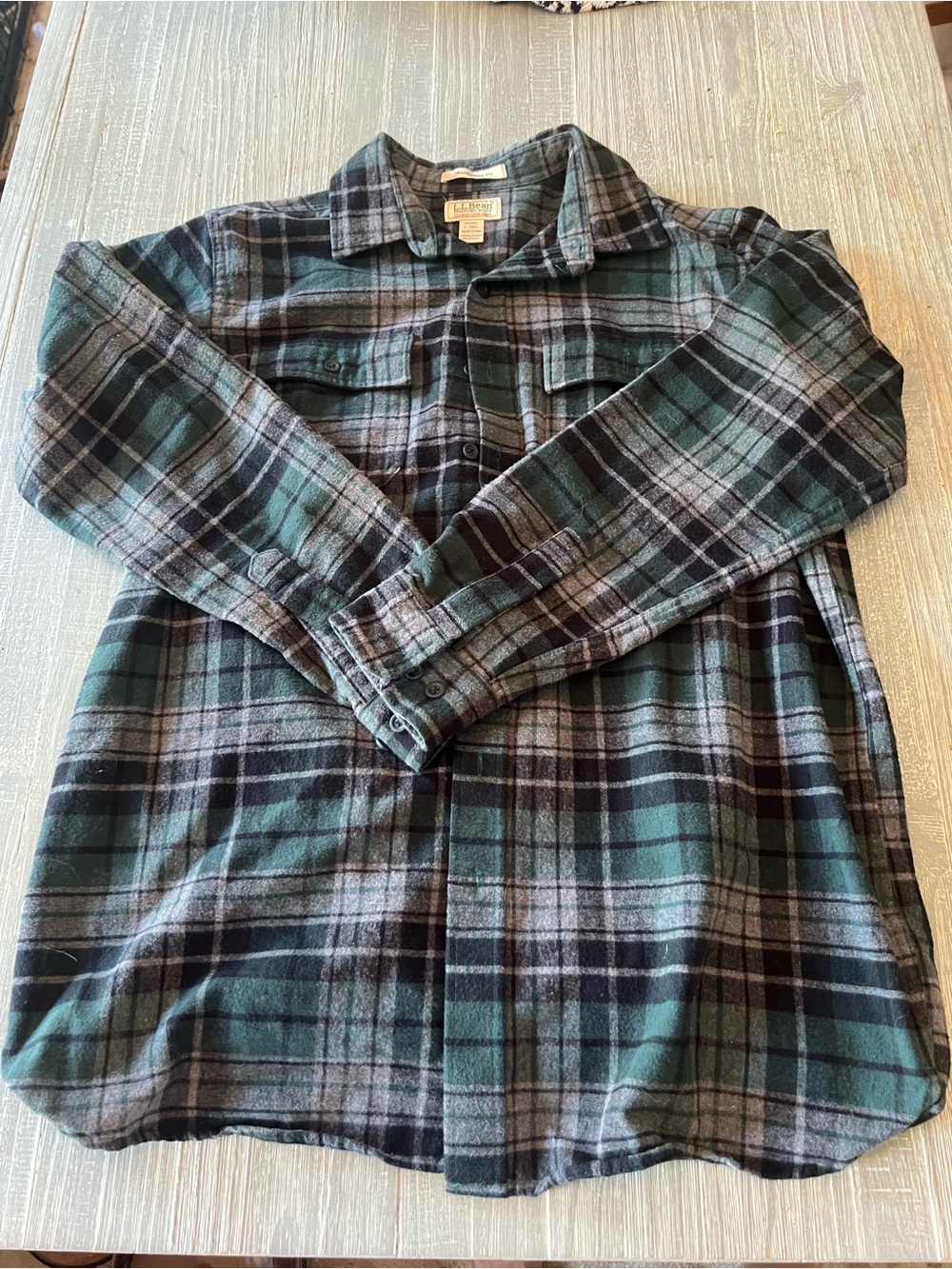 Men’s L.L. Bean Traditional Fit Chamois Cloth Plaid Shirt size L-Tall